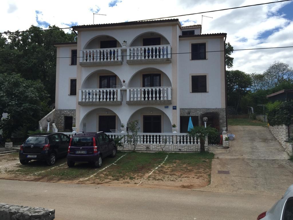 Apartments Dora And Tonka Krk Porat  Ngoại thất bức ảnh